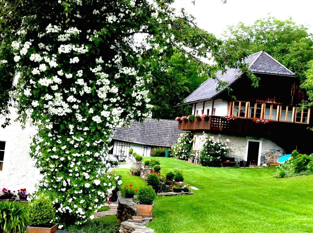 Cottage Am Waldrand Gelegen เฟลด์เคอร์เฮน อิน แครนเทน ภายนอก รูปภาพ